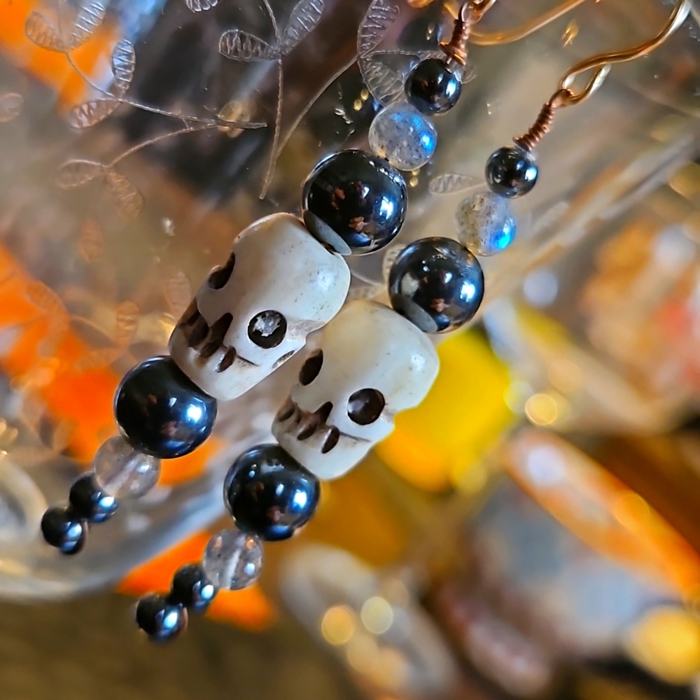 NWT hematite, labradorite beads & carved bone skull earrings Halloween on 24kRG - Picture 1 of 5